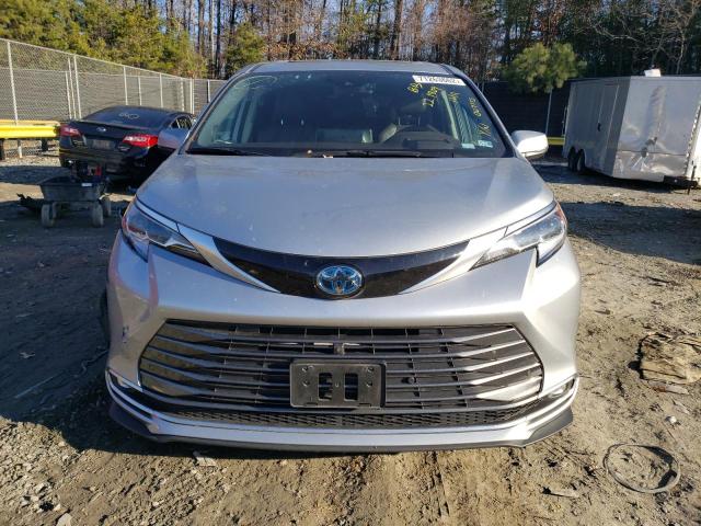 Photo 4 VIN: 5TDESKFC4MS007775 - TOYOTA SIENNA LIM 