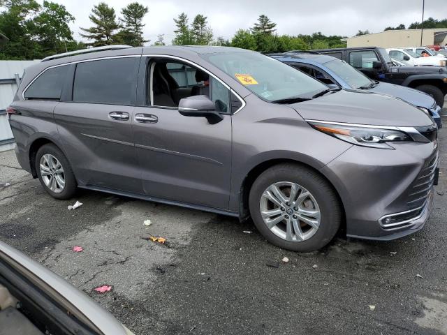 Photo 3 VIN: 5TDESKFC8NS051988 - TOYOTA SIENNA 