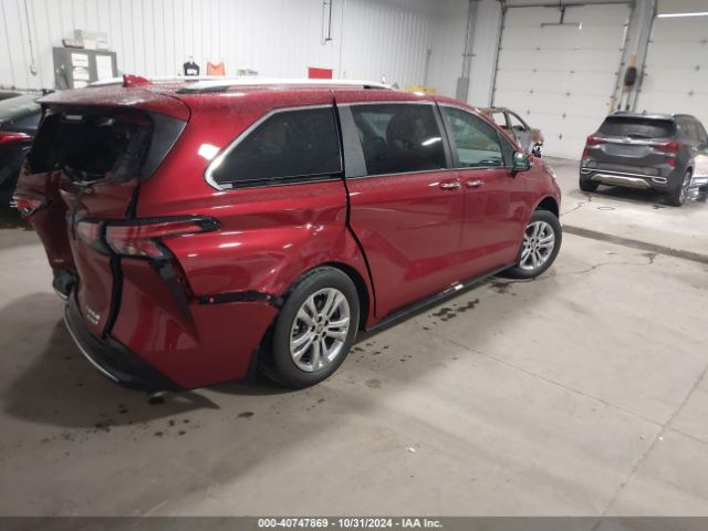 Photo 3 VIN: 5TDESKFC9NS055256 - TOYOTA SIENNA 