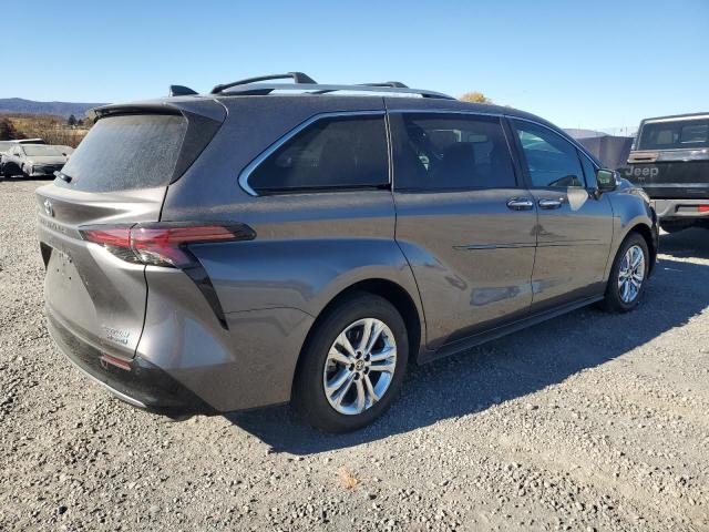 Photo 2 VIN: 5TDESKFC9PS096960 - TOYOTA SIENNA LIM 