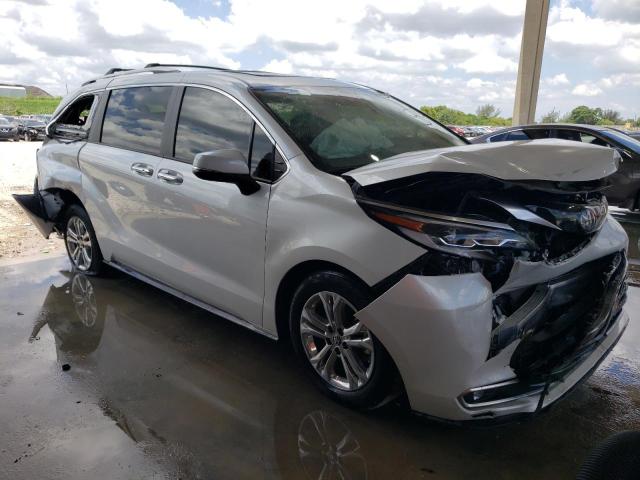 Photo 3 VIN: 5TDESKFCXPS085711 - TOYOTA SIENNA LIM 