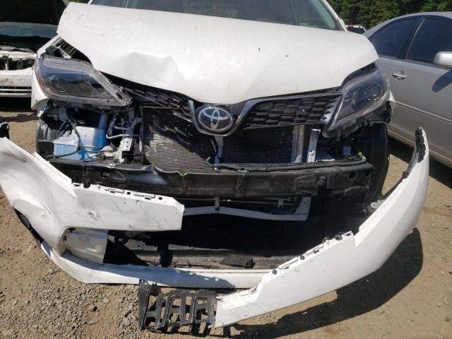 Photo 8 VIN: 5TDEZ3DC1KS225836 - TOYOTA SIENNA SE 