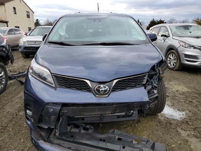 Photo 4 VIN: 5TDEZ3DC3KS220900 - TOYOTA SIENNA SE 