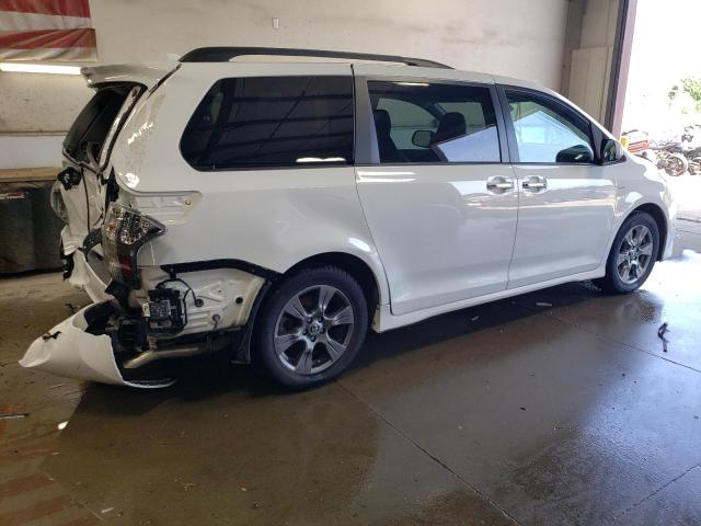 Photo 2 VIN: 5TDEZ3DC5KS227847 - TOYOTA SIENNA 