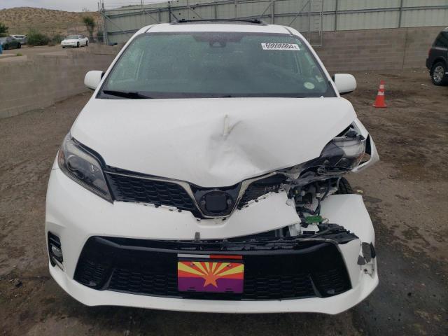 Photo 4 VIN: 5TDEZ3DC8KS215899 - TOYOTA SIENNA SE 