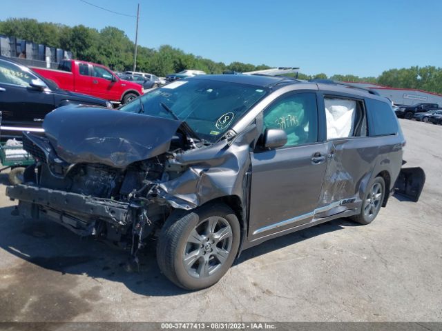 Photo 1 VIN: 5TDEZ3DC8KS216471 - TOYOTA SIENNA 