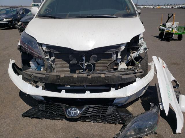 Photo 8 VIN: 5TDEZ3DC9LS233345 - TOYOTA SIENNA SE 