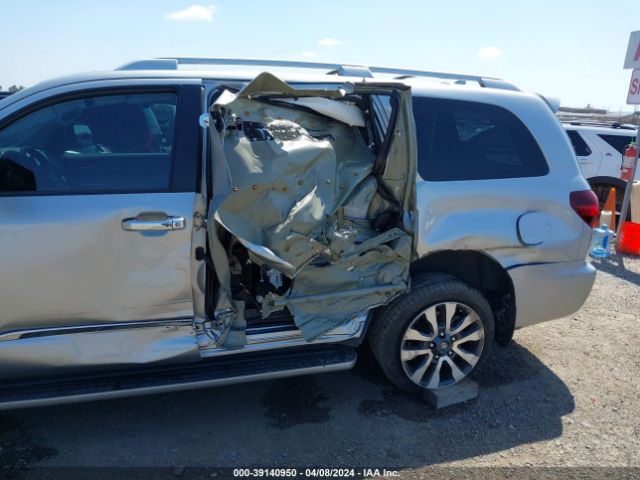 Photo 5 VIN: 5TDFY5B1XNS189749 - TOYOTA SEQUOIA 