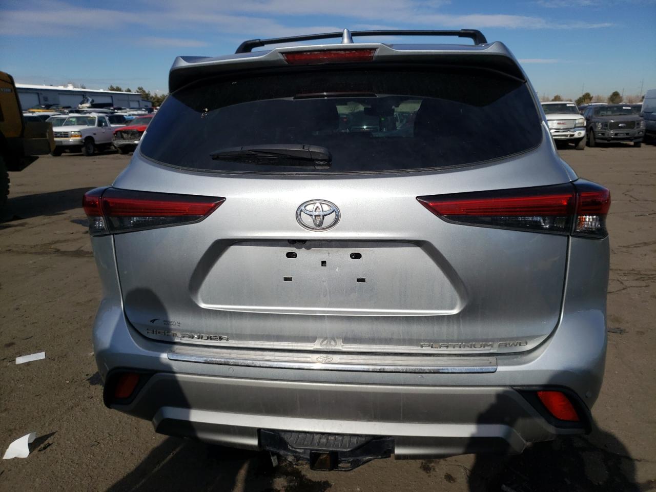 Photo 5 VIN: 5TDFZRBH7NS180282 - TOYOTA HIGHLANDER 