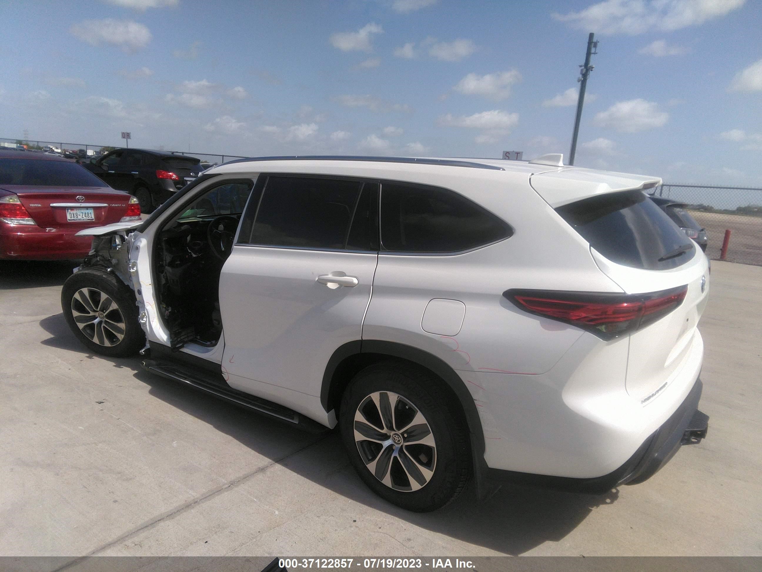 Photo 2 VIN: 5TDGBRCH6MS517031 - TOYOTA HIGHLANDER 