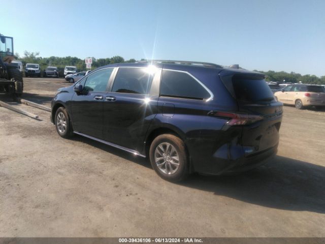 Photo 2 VIN: 5TDGRKEC1PS166425 - TOYOTA SIENNA 