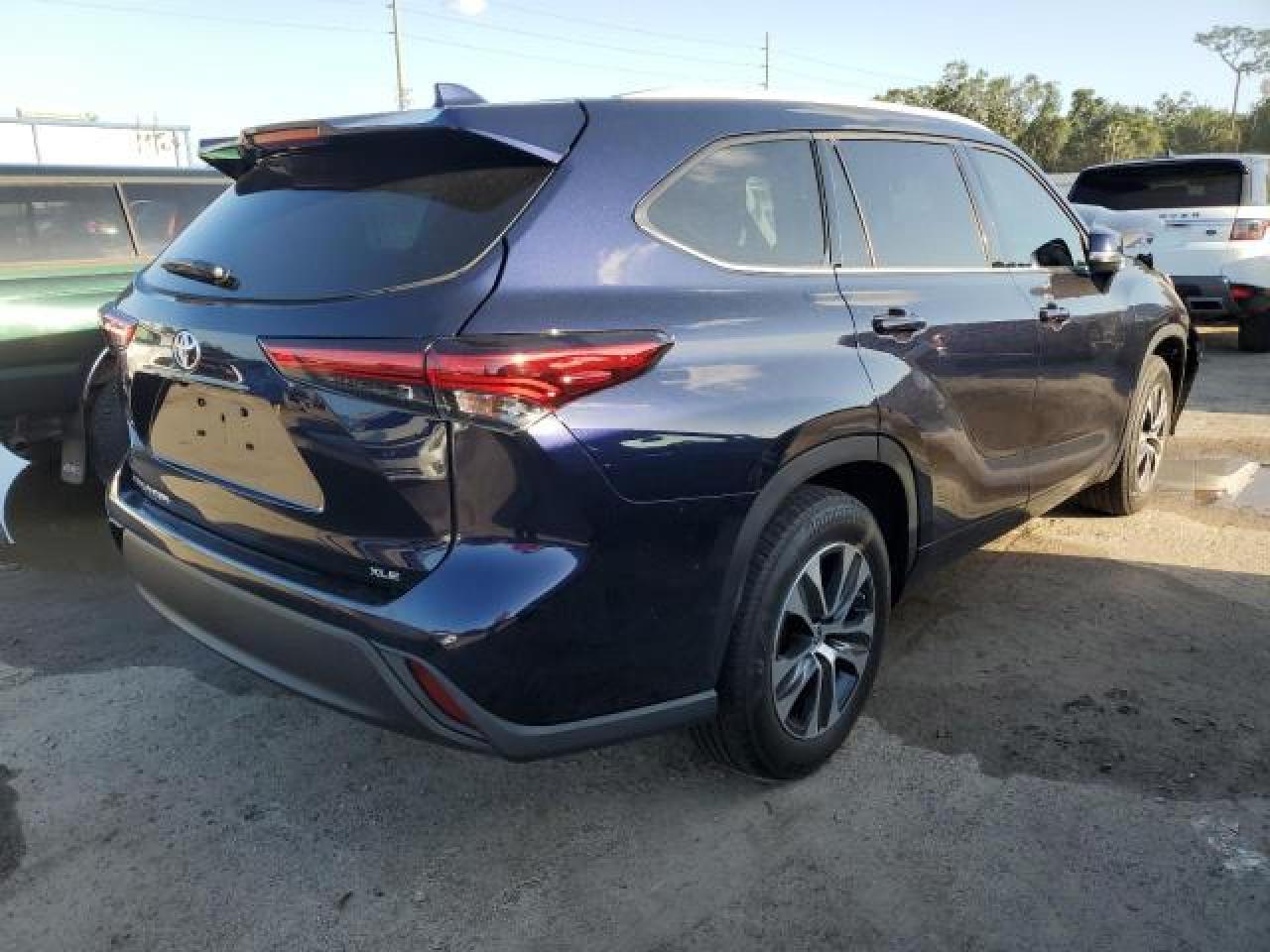 Photo 2 VIN: 5TDGZRAH1NS103834 - TOYOTA HIGHLANDER 