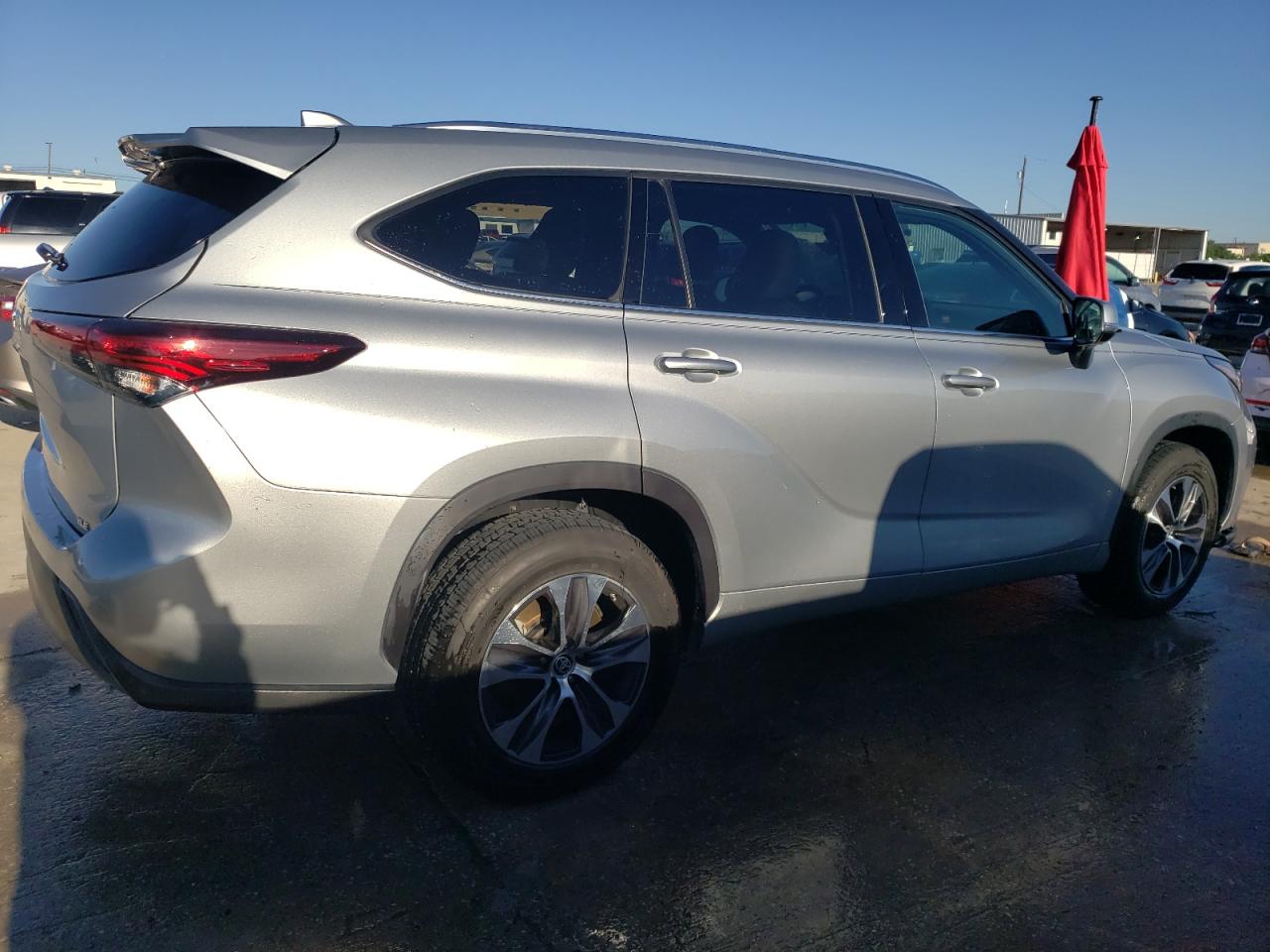 Photo 2 VIN: 5TDGZRAH3LS504749 - TOYOTA HIGHLANDER 