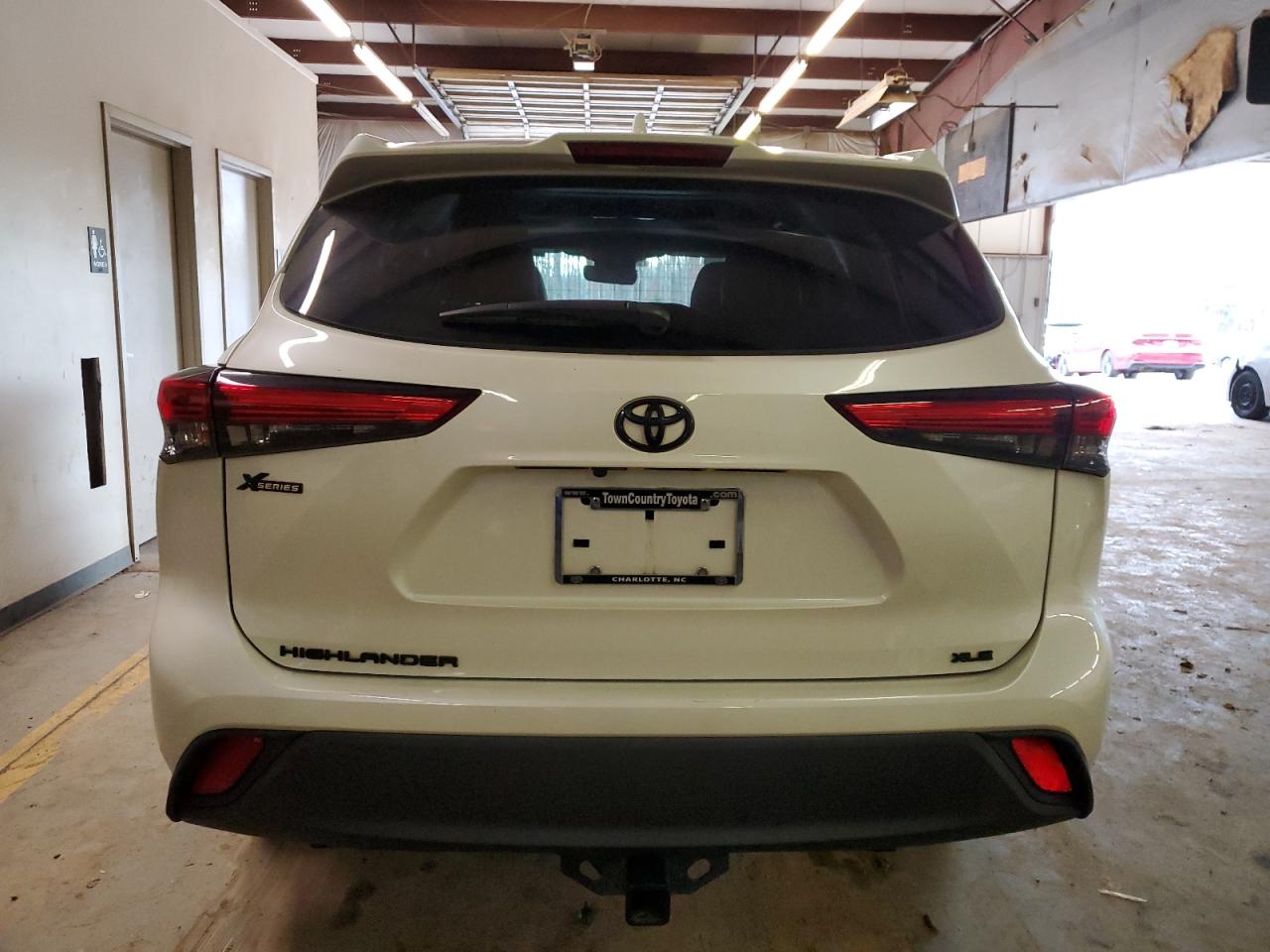 Photo 5 VIN: 5TDGZRAH5MS533655 - TOYOTA HIGHLANDER 