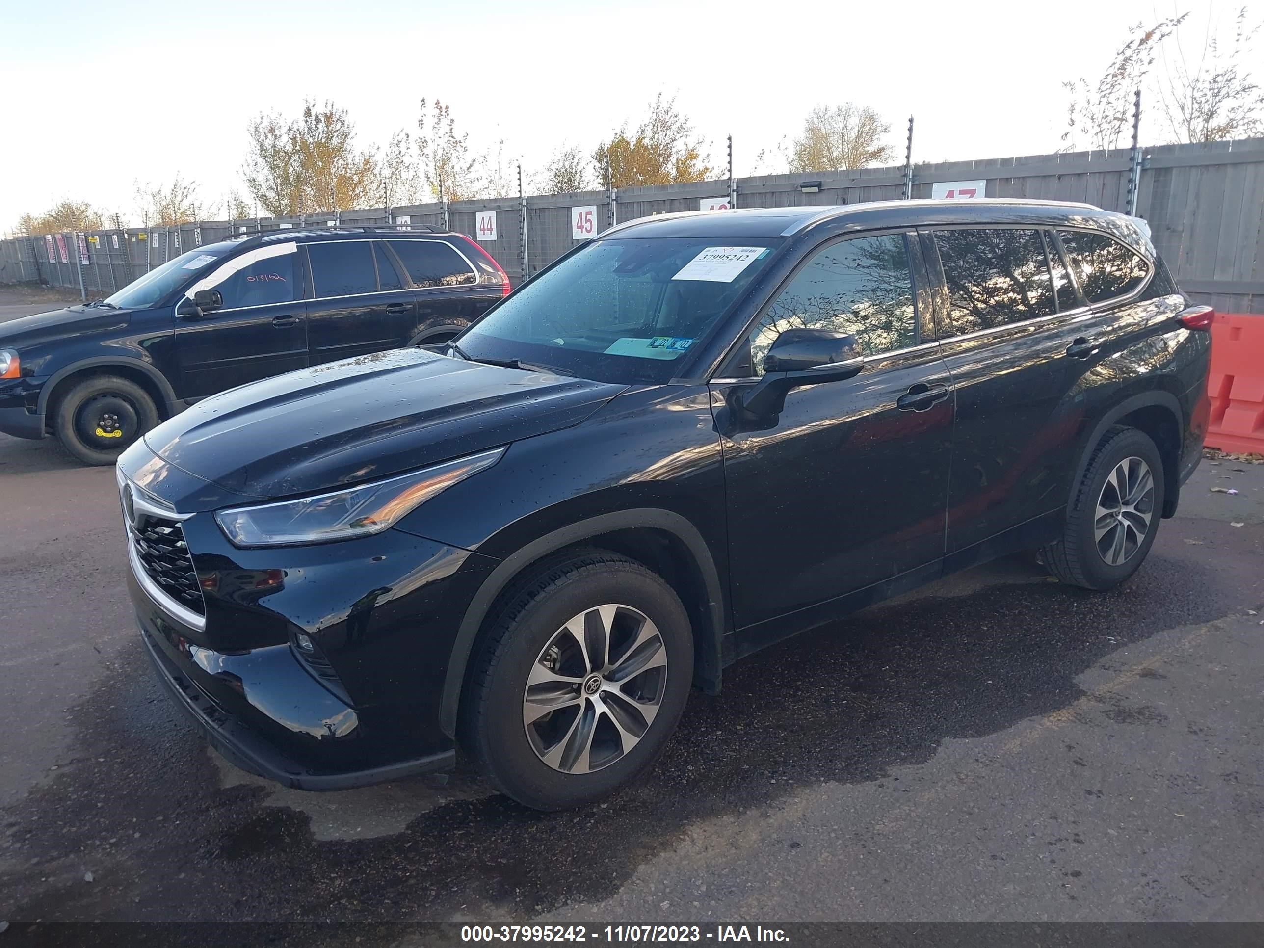 Photo 1 VIN: 5TDGZRBH0MS545095 - TOYOTA HIGHLANDER 