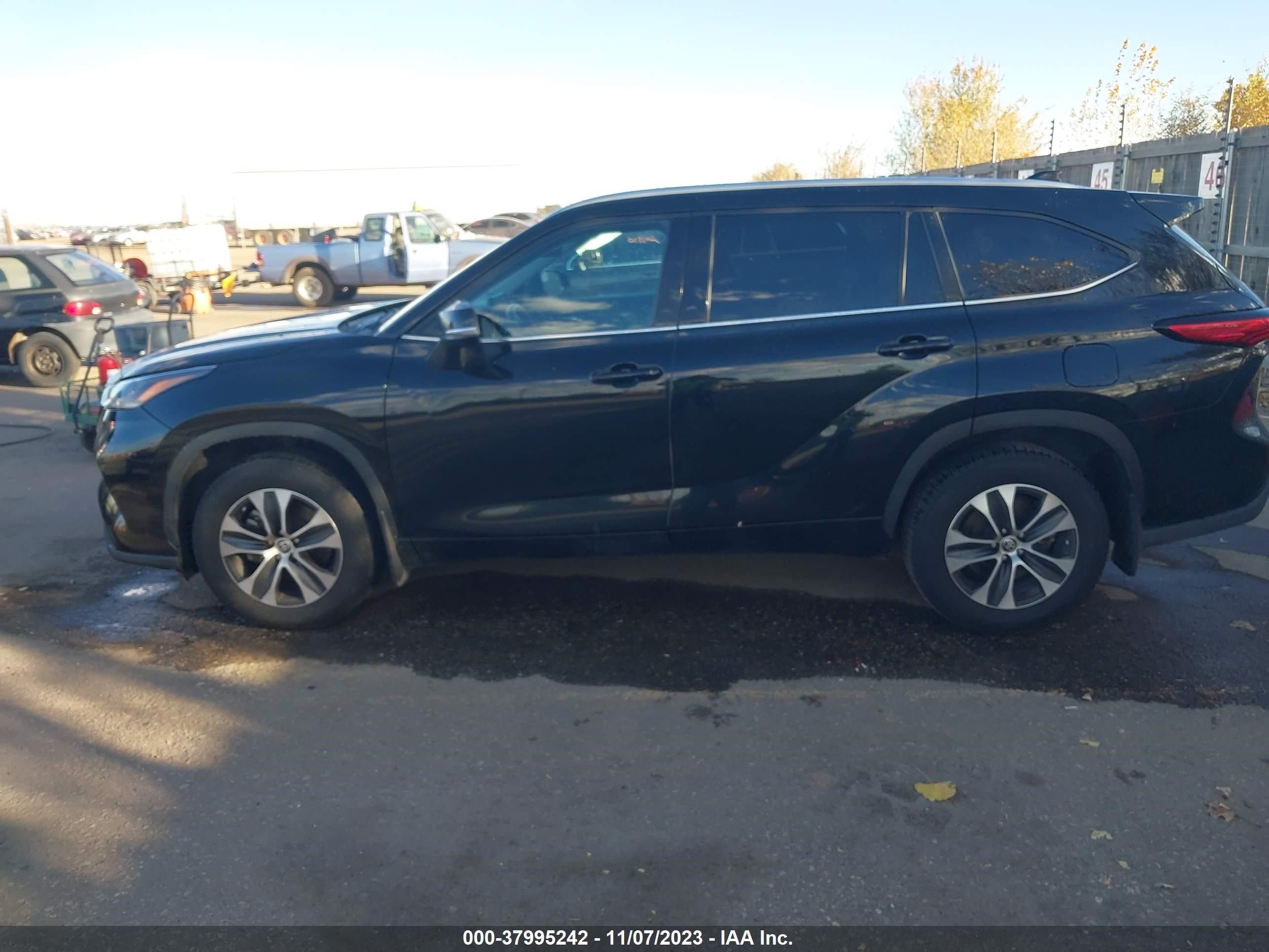 Photo 13 VIN: 5TDGZRBH0MS545095 - TOYOTA HIGHLANDER 