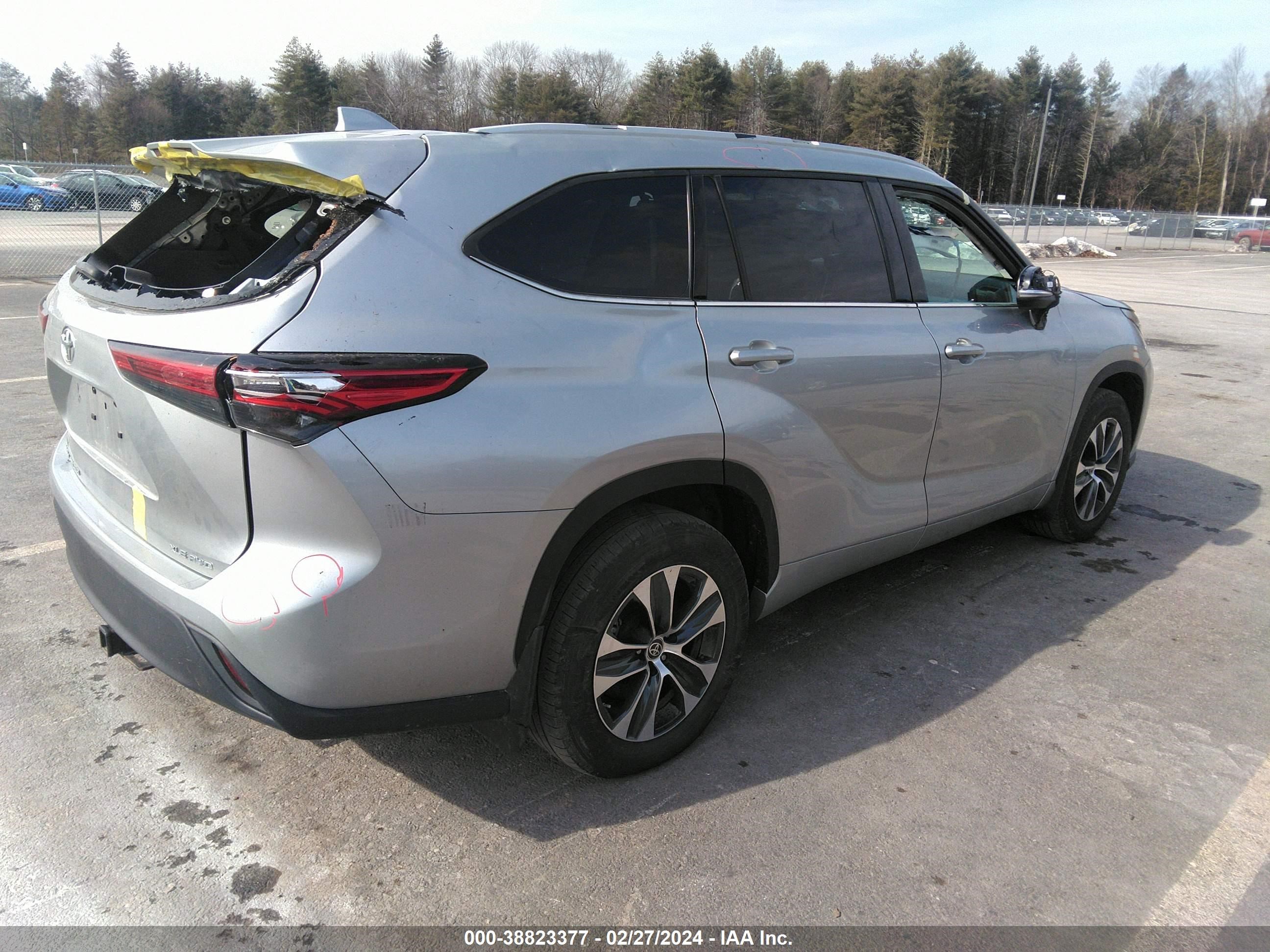 Photo 3 VIN: 5TDGZRBH2NS577421 - TOYOTA HIGHLANDER 