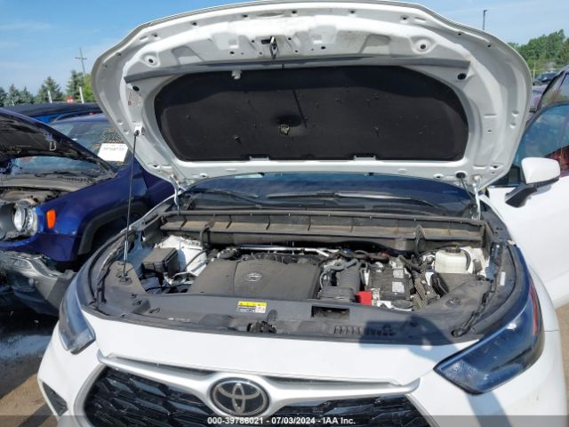 Photo 9 VIN: 5TDGZRBH5NS244890 - TOYOTA HIGHLANDER 