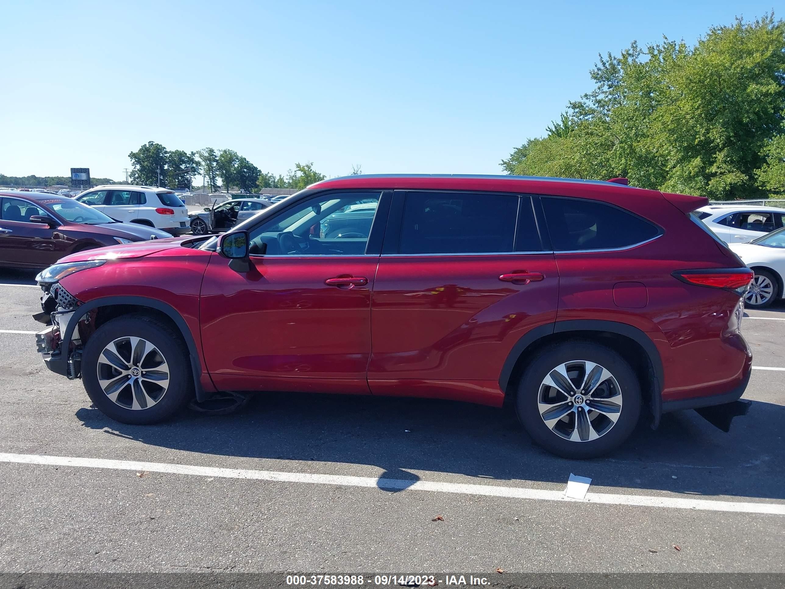 Photo 13 VIN: 5TDGZRBH6MS557333 - TOYOTA HIGHLANDER 