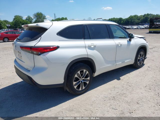 Photo 3 VIN: 5TDGZRBH7MS138049 - TOYOTA HIGHLANDER 