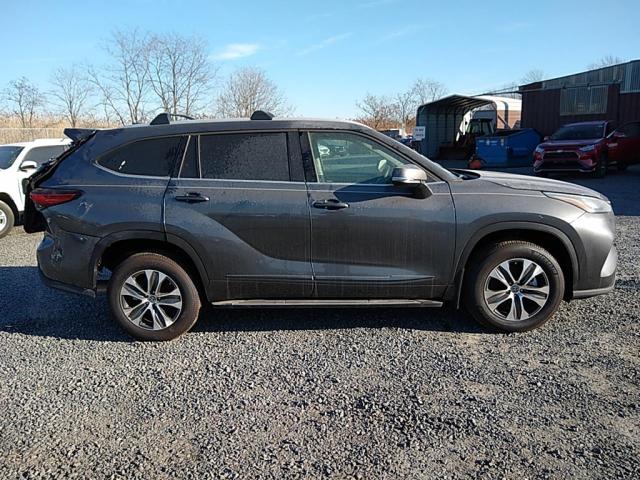 Photo 11 VIN: 5TDGZRBH8NS580890 - TOYOTA HIGHLANDER 