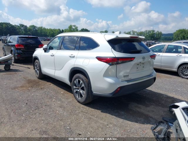 Photo 2 VIN: 5TDHZRBH5NS228953 - TOYOTA HIGHLANDER 