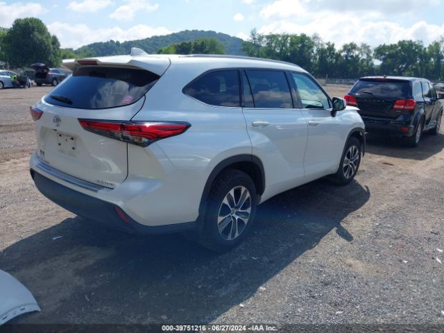 Photo 3 VIN: 5TDHZRBH5NS228953 - TOYOTA HIGHLANDER 