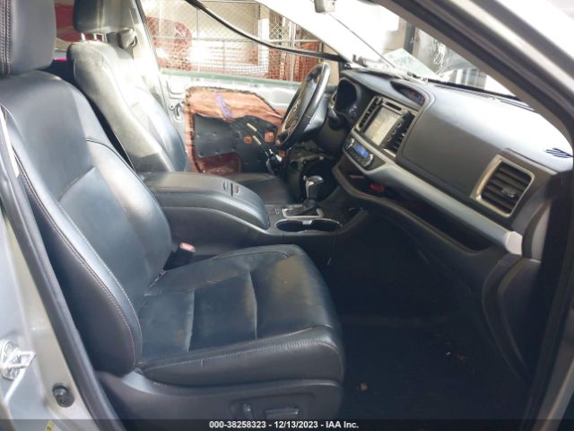 Photo 4 VIN: 5TDJGRFH1HS021613 - TOYOTA HIGHLANDER HYBRID 