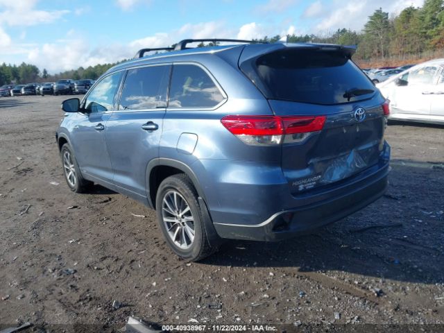 Photo 2 VIN: 5TDJGRFH2JS044131 - TOYOTA HIGHLANDER 