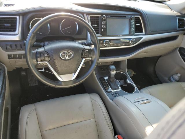 Photo 7 VIN: 5TDJGRFH8JS040942 - TOYOTA HIGHLANDER 