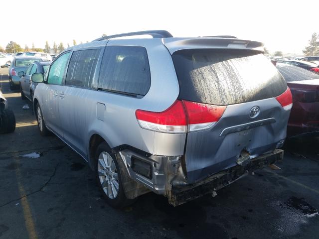 Photo 2 VIN: 5TDJK3DC0CS045378 - TOYOTA SIENNA LE 