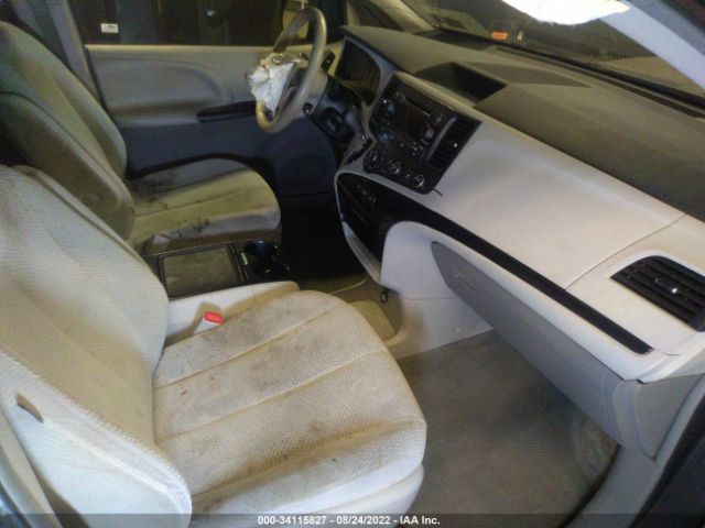 Photo 4 VIN: 5TDJK3DC0CS046417 - TOYOTA SIENNA 