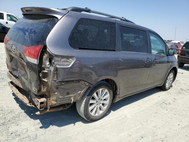 Photo 2 VIN: 5TDJK3DC0DS050565 - TOYOTA SIENNA LE 