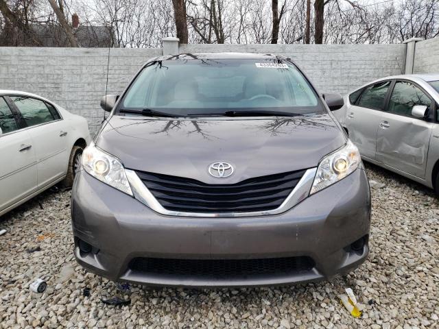 Photo 4 VIN: 5TDJK3DC0ES073569 - TOYOTA SIENNA LE 