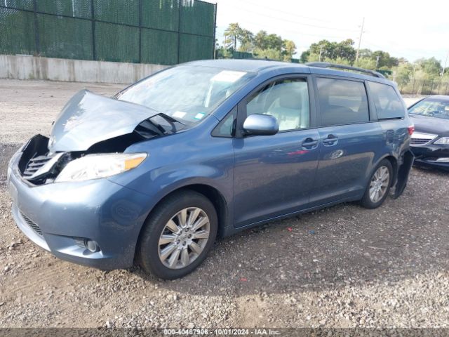 Photo 1 VIN: 5TDJK3DC0FS109469 - TOYOTA SIENNA 