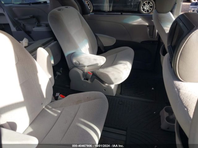 Photo 7 VIN: 5TDJK3DC0FS109469 - TOYOTA SIENNA 