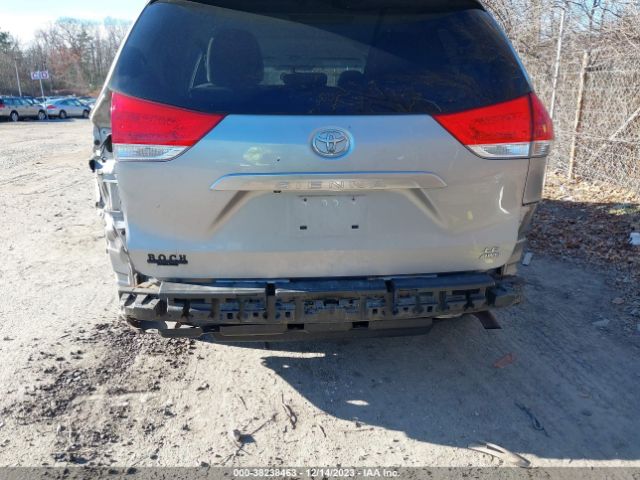 Photo 5 VIN: 5TDJK3DC1BS013828 - TOYOTA SIENNA 