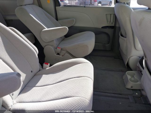 Photo 7 VIN: 5TDJK3DC1BS013828 - TOYOTA SIENNA 