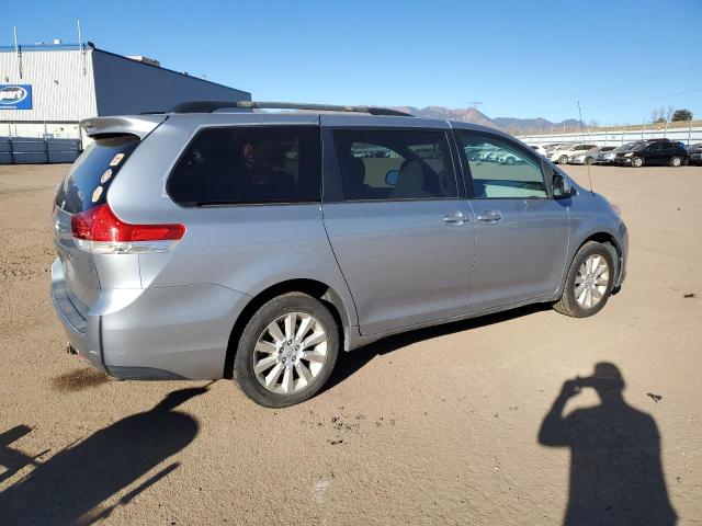 Photo 2 VIN: 5TDJK3DC1BS028099 - TOYOTA SIENNA LE 