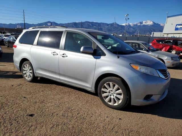 Photo 3 VIN: 5TDJK3DC1BS028099 - TOYOTA SIENNA LE 