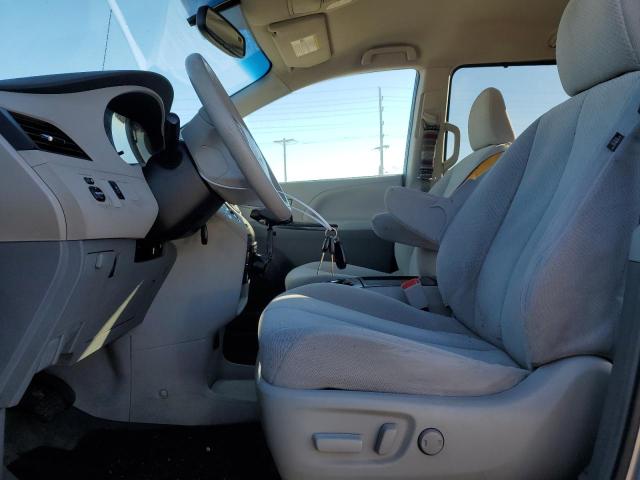 Photo 6 VIN: 5TDJK3DC1BS028099 - TOYOTA SIENNA LE 