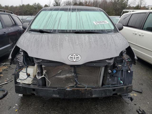 Photo 4 VIN: 5TDJK3DC1CS033580 - TOYOTA SIENNA LE 