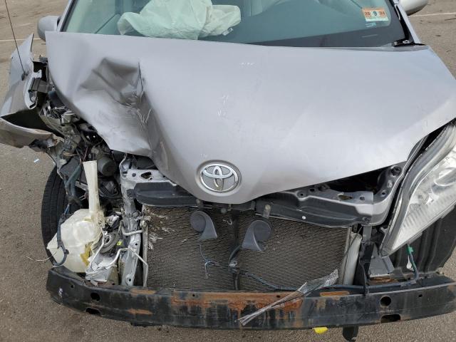 Photo 10 VIN: 5TDJK3DC1CS033742 - TOYOTA SIENNA LE 