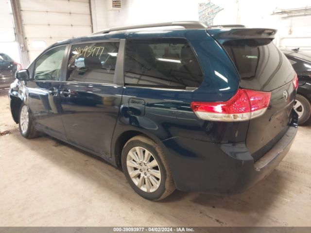 Photo 2 VIN: 5TDJK3DC1CS036513 - TOYOTA SIENNA 