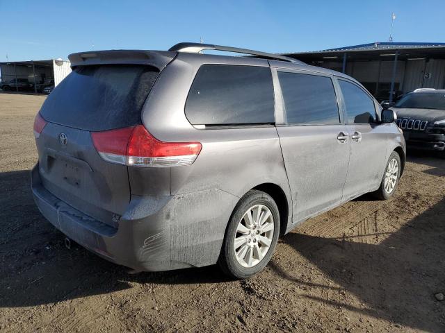 Photo 2 VIN: 5TDJK3DC1DS069268 - TOYOTA SIENNA LE 