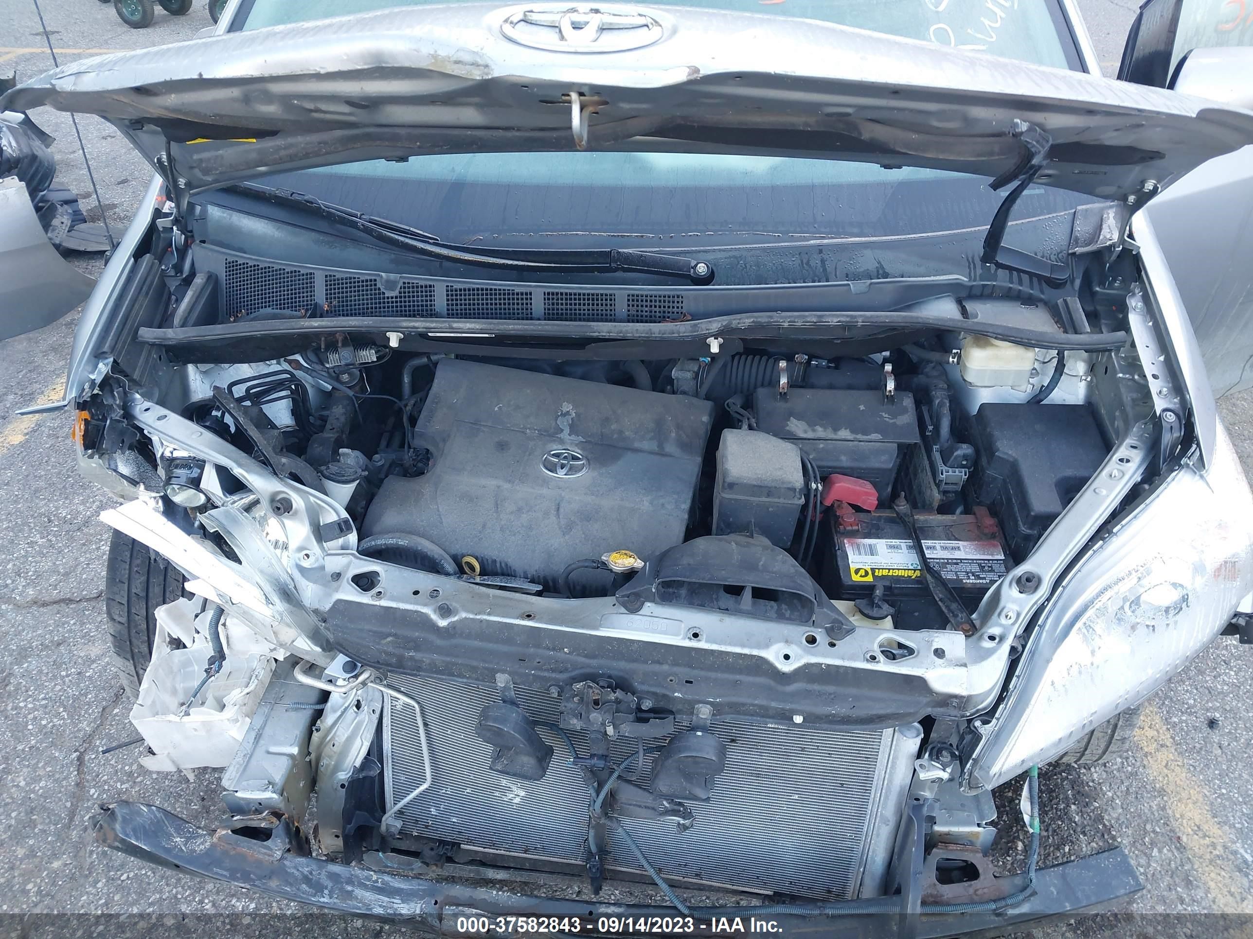 Photo 9 VIN: 5TDJK3DC1ES092681 - TOYOTA SIENNA 