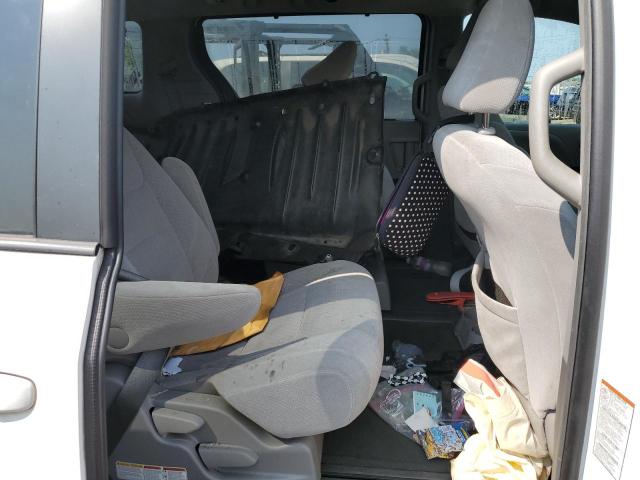 Photo 10 VIN: 5TDJK3DC1FS095291 - TOYOTA SIENNA LE 