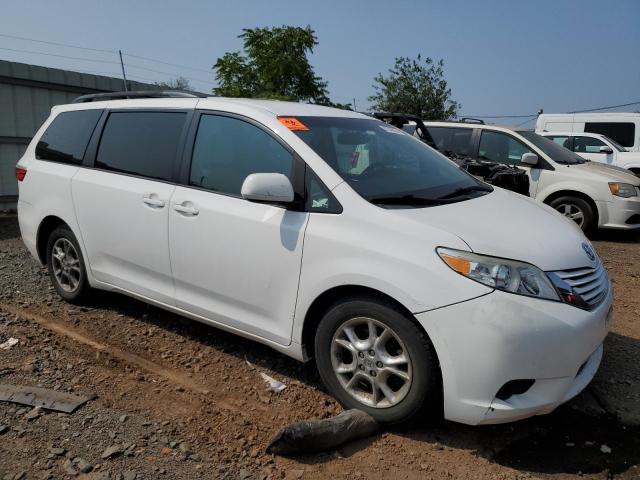 Photo 3 VIN: 5TDJK3DC1FS095291 - TOYOTA SIENNA LE 