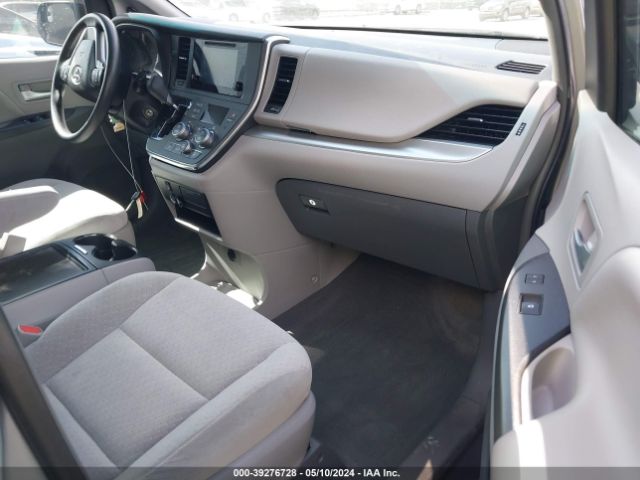 Photo 4 VIN: 5TDJK3DC1GS139758 - TOYOTA SIENNA 