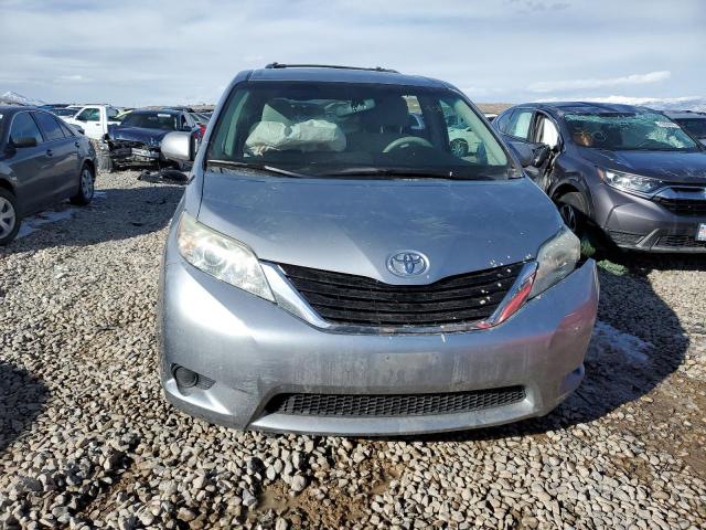 Photo 4 VIN: 5TDJK3DC2BS021999 - TOYOTA SIENNA LE 